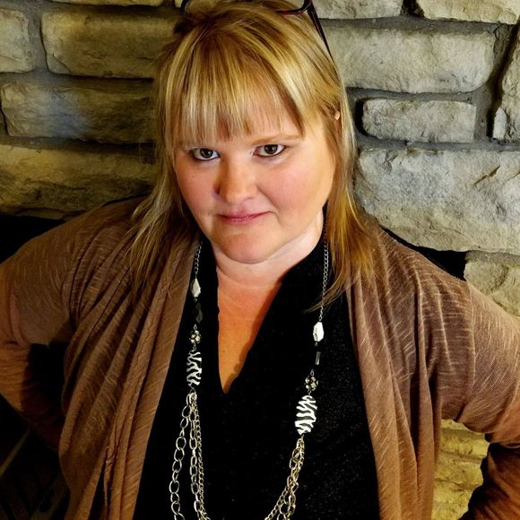 Meet your Posher, Carla - Picture 1 of 1